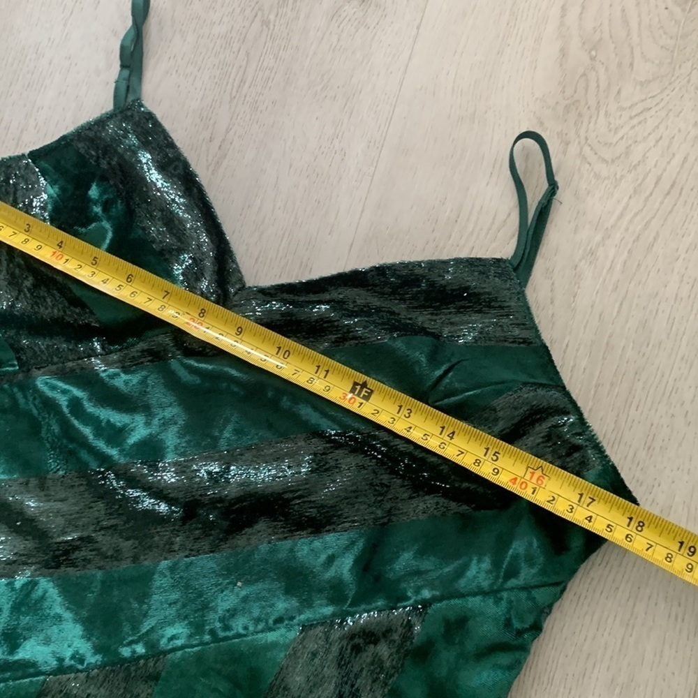 NWT Yumi Kim Emerald Green Jewel Twinkle Amelia Velvet Maxi dress sz M formal - Picture 9 of 16